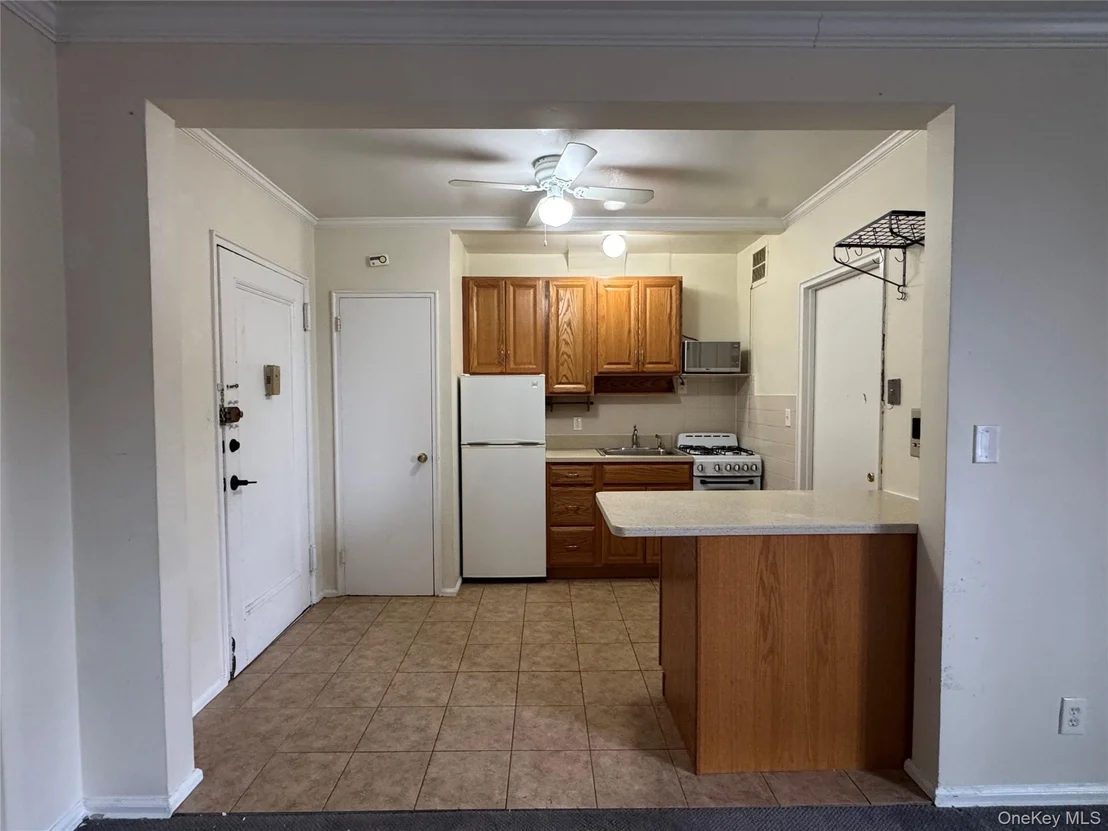 Photo of Unit B64 at 766 Bronx River Road