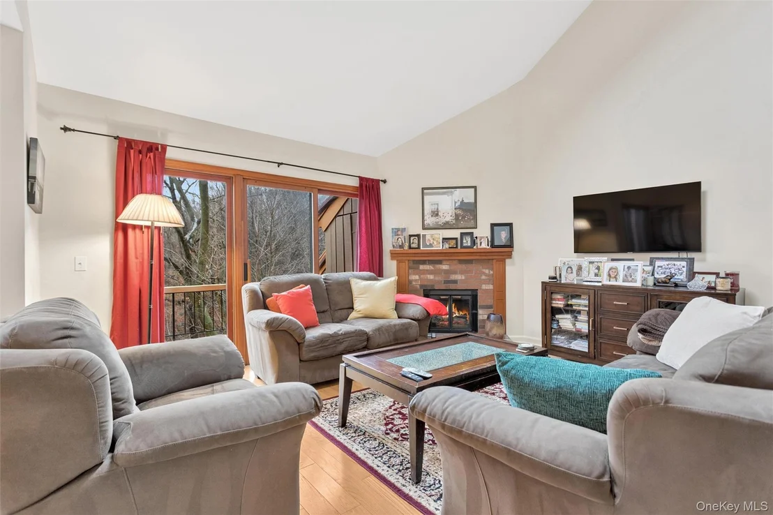 Photo of 806 Eagle Bay Drive
