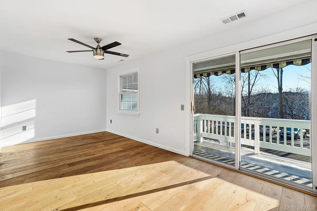 Photo of Unit E at 500 Commons Way