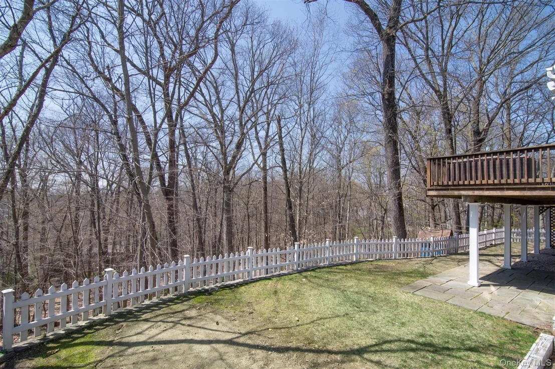 Photo of 153 Fieldpoint Drive