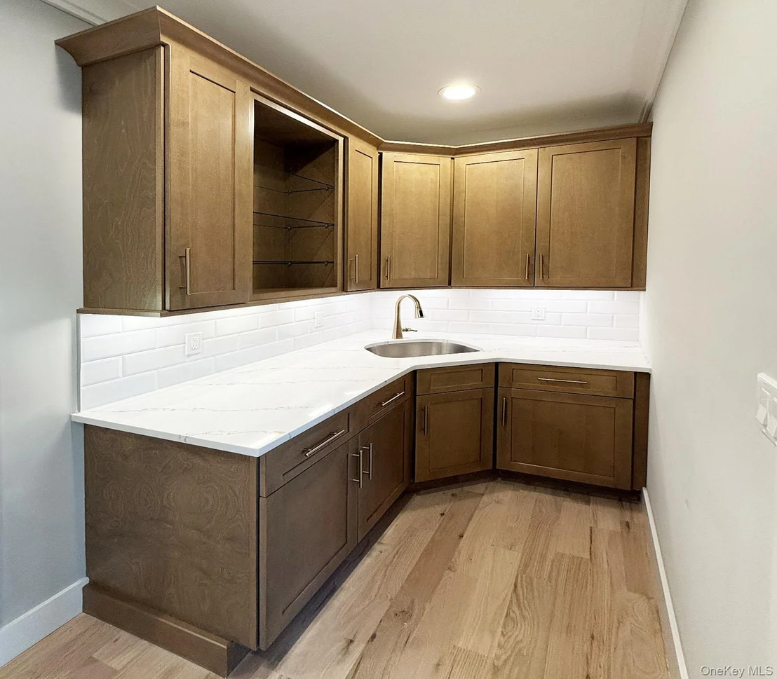 Photo of 255 Maple Avenue