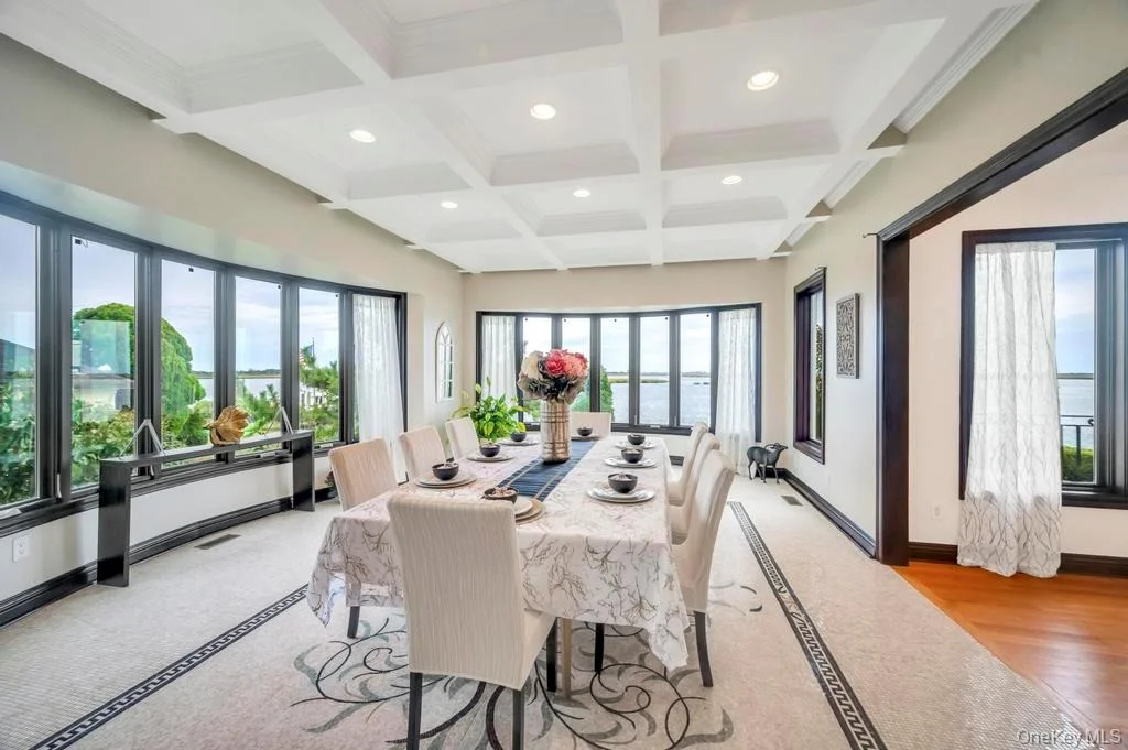 Photo of 1101 Harbor Road