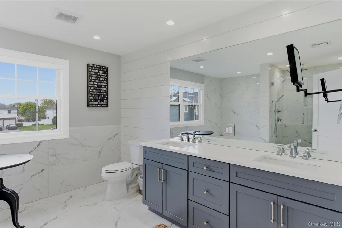 Photo of 240 Clocks Boulevard