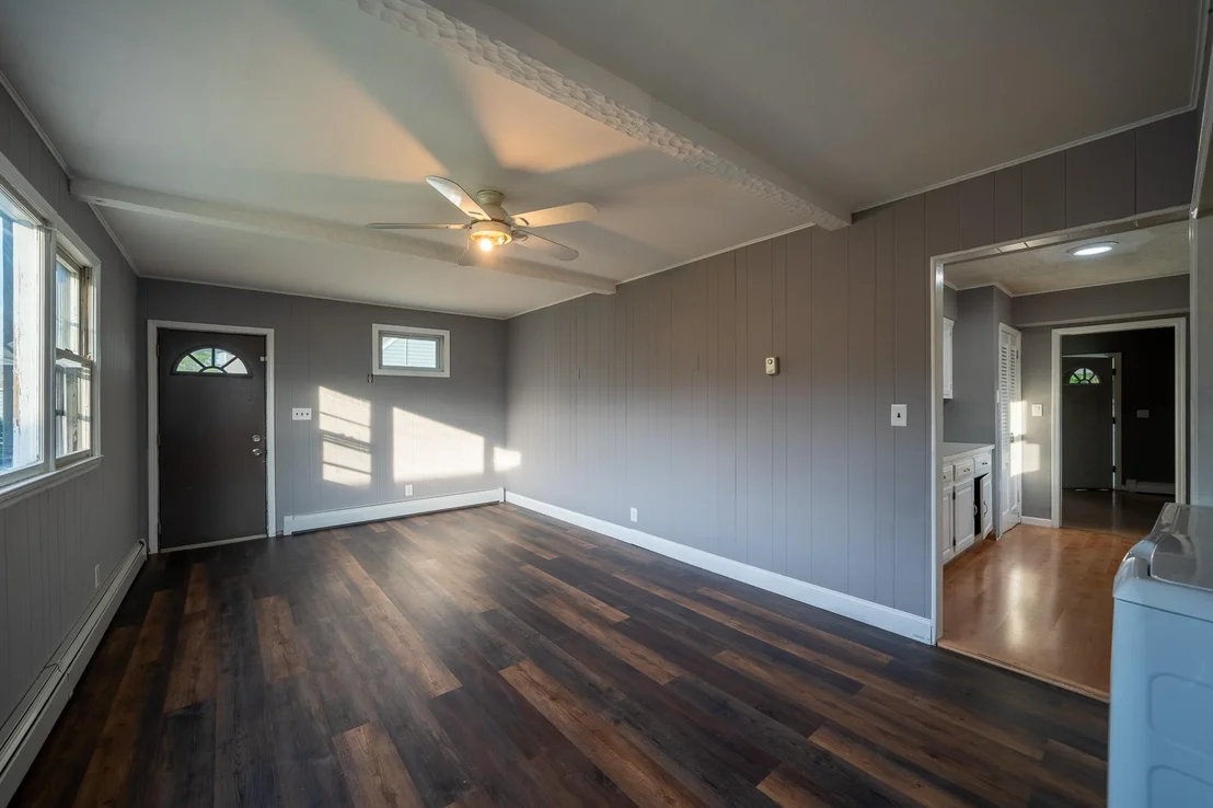 Photo of 31 PENINSULA Boulevard