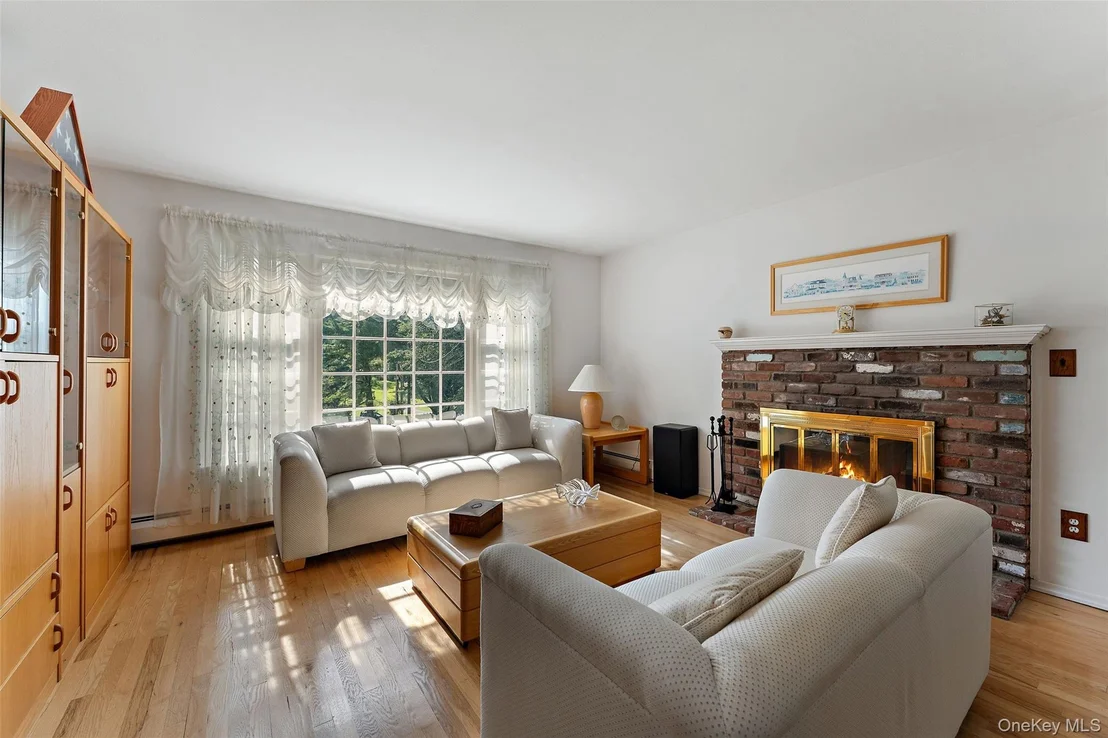 Photo of 12 Lyons Road