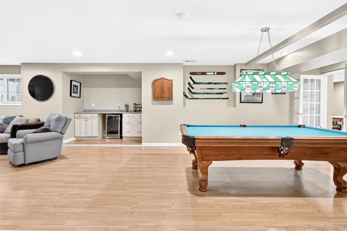 Photo of 12 Meadowview Lane