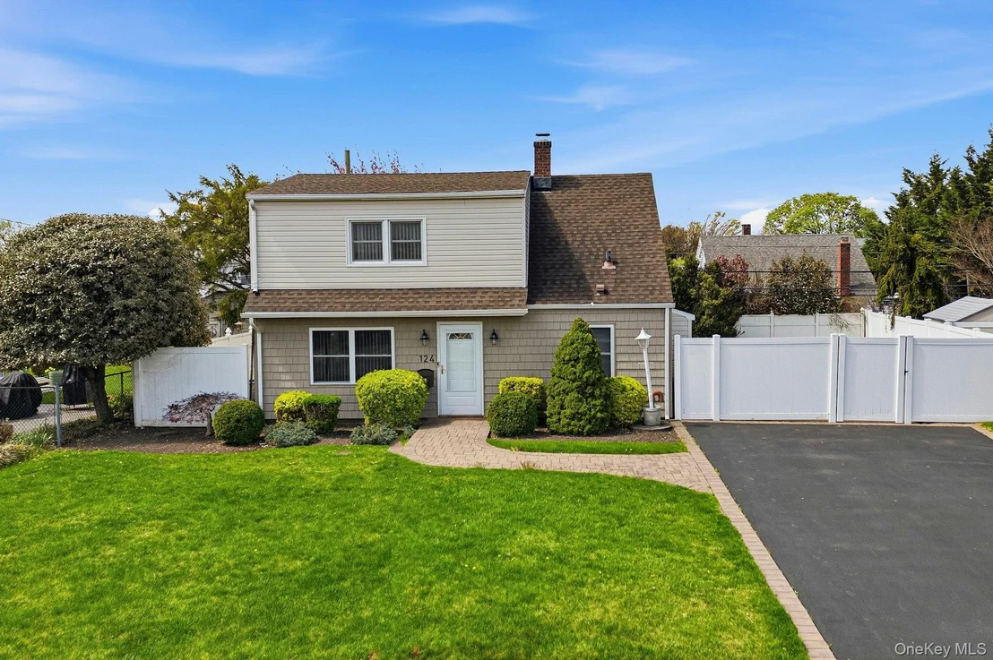 Photo of 124 Saddle Lane
