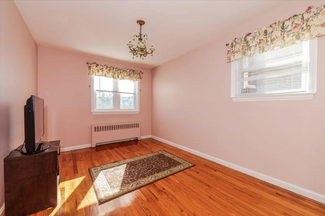 Photo of 1454 Dwight Place