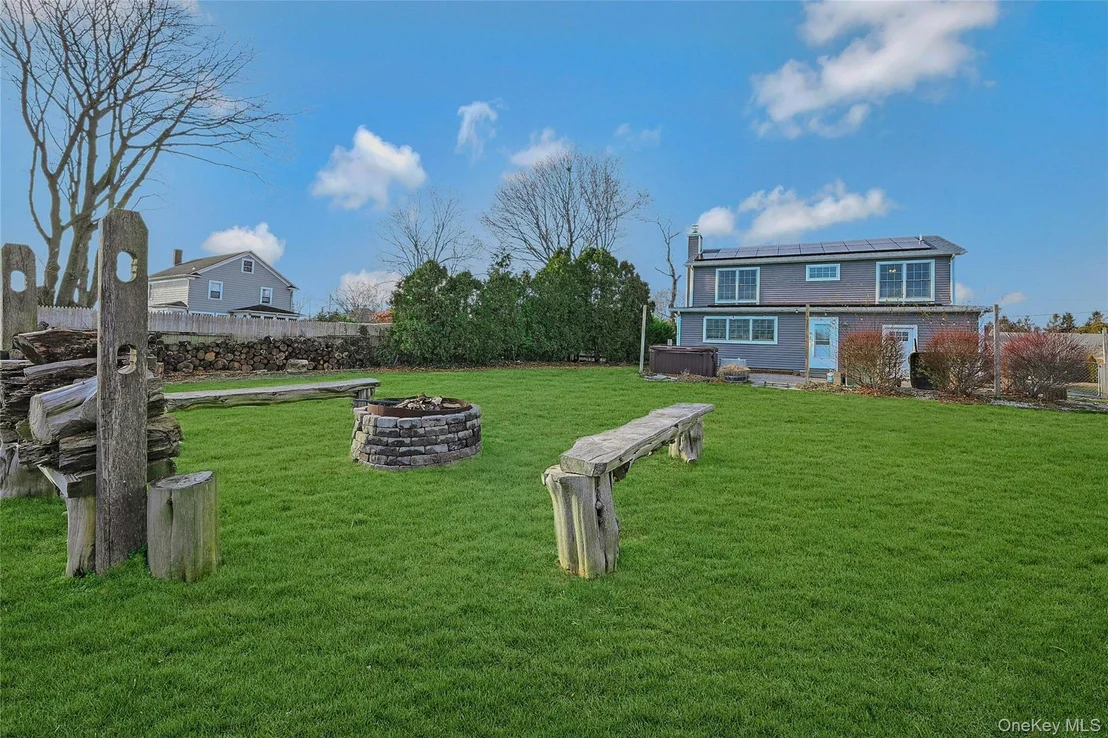 Photo of 1727 Main Road