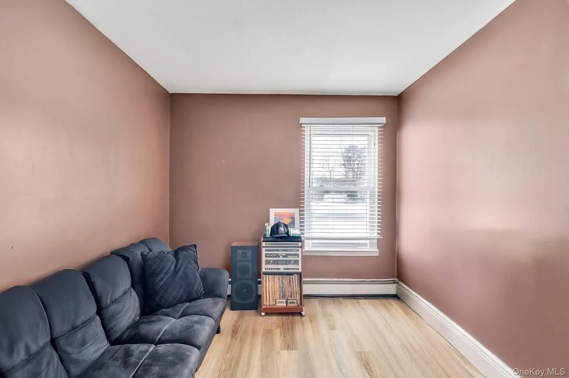 Photo of 17 Groton Lane