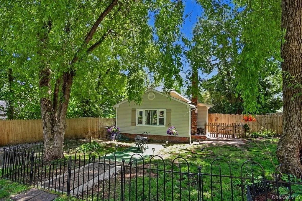 Photo of 4 Jerome Drive