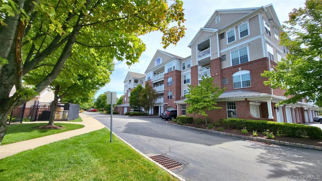 Photo of 621 Regency Drive