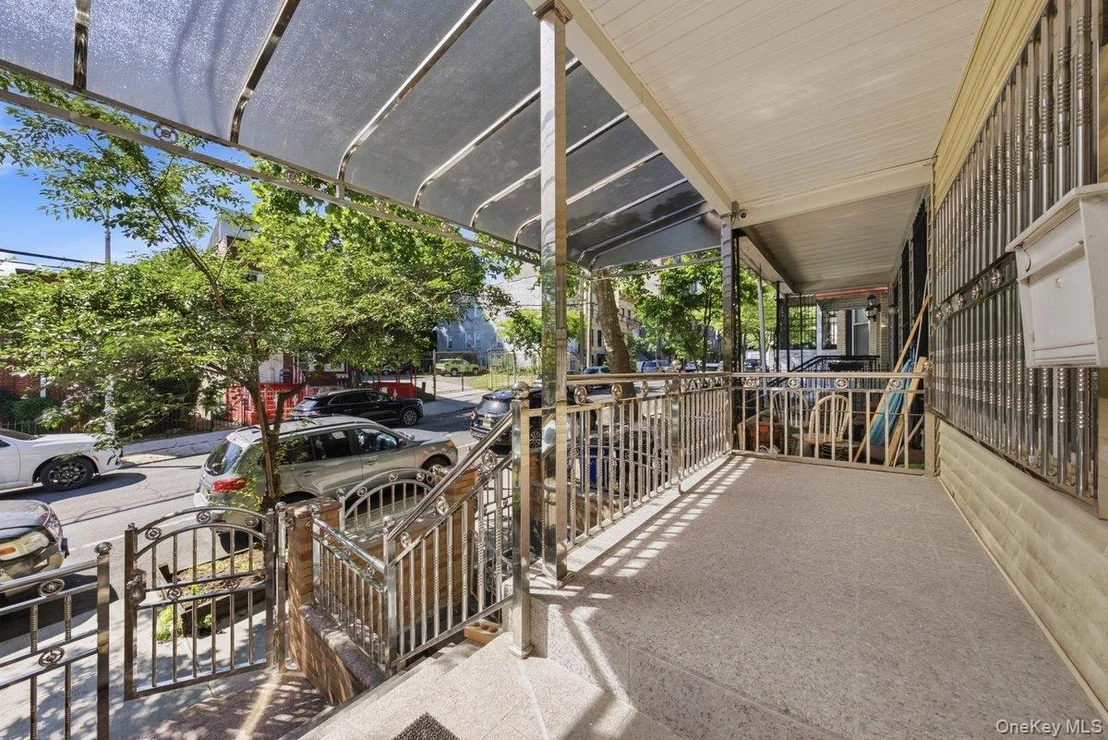 Photo of 1328 Teller Avenue