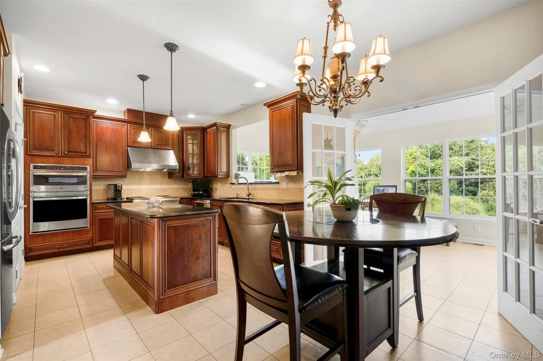 Photo of 653 Creekside Lane