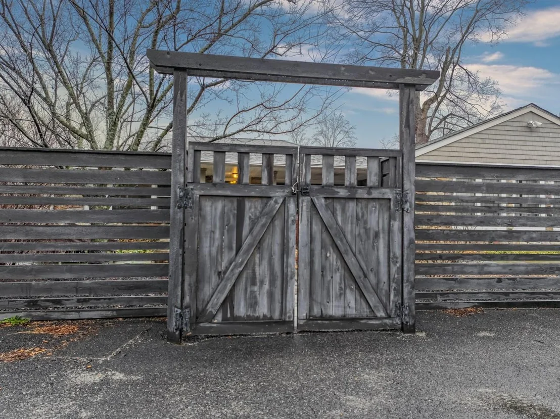 Photo of 538 Angola Road