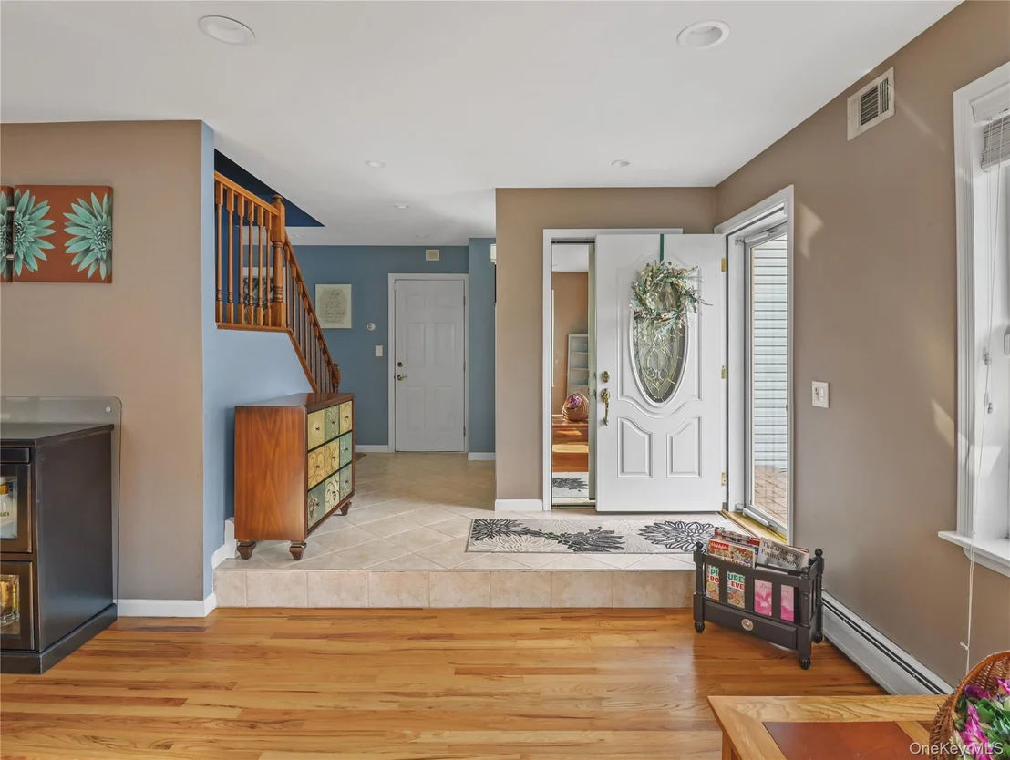 Photo of 30 Larkin Lane