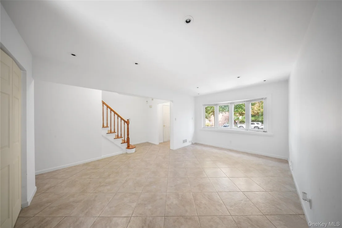 Photo of 32-28 Parsons Boulevard
