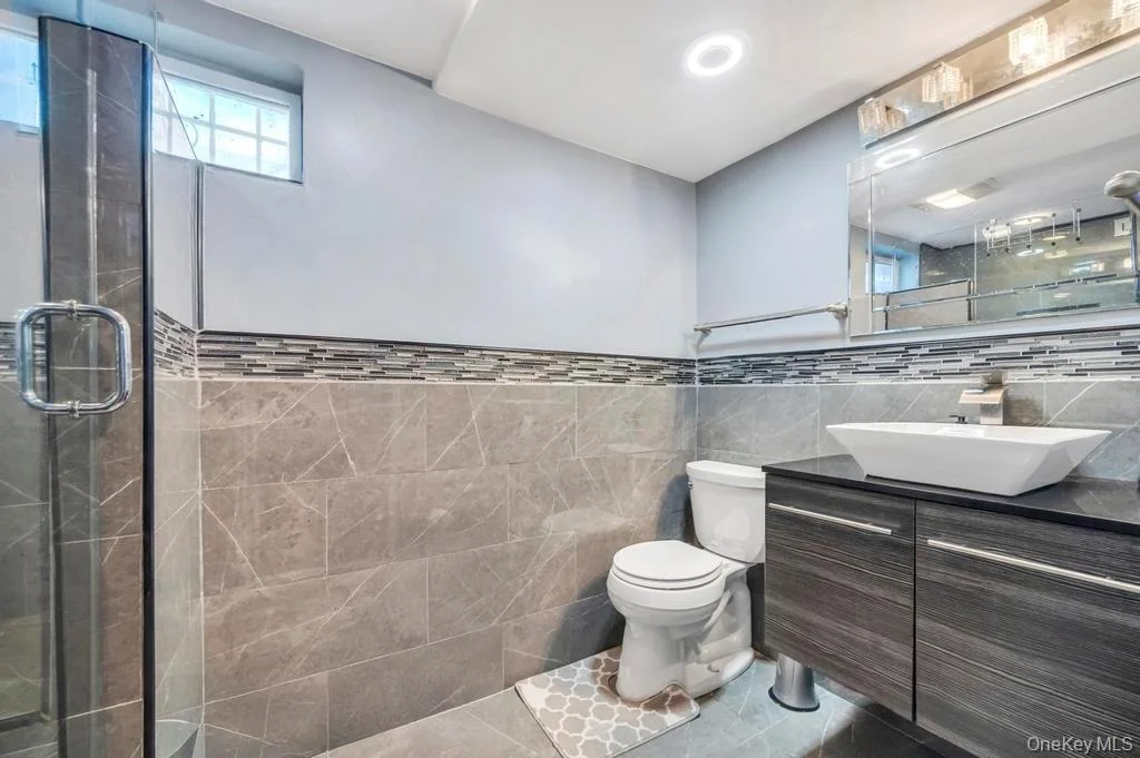 Photo of 488 Pershing Blvd