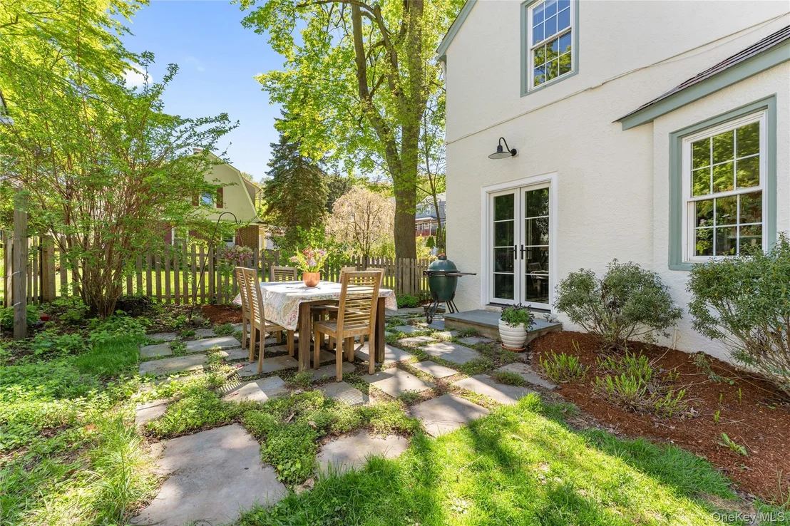 Photo of 81 Walgrove Avenue