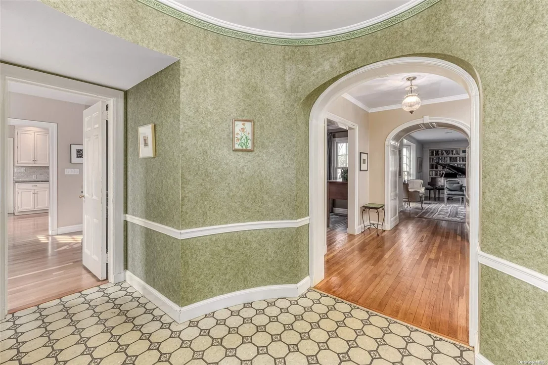 Photo of 19 Hickory Drive