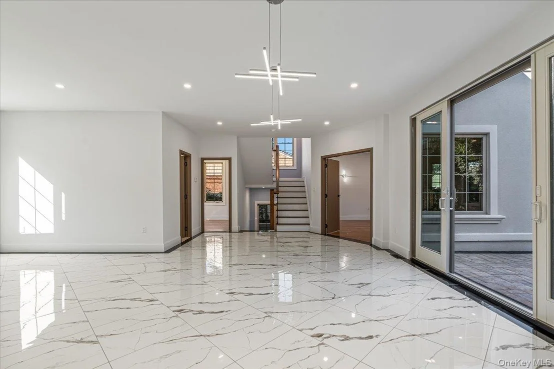 Photo of 740 Willow Road