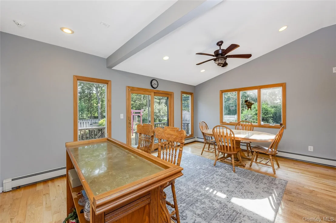 Photo of 1340 Spur Drive S