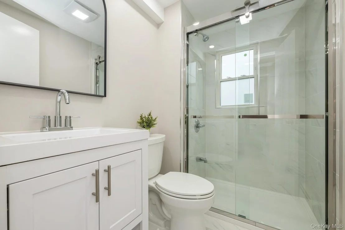 Photo of 1086 Lehman Road
