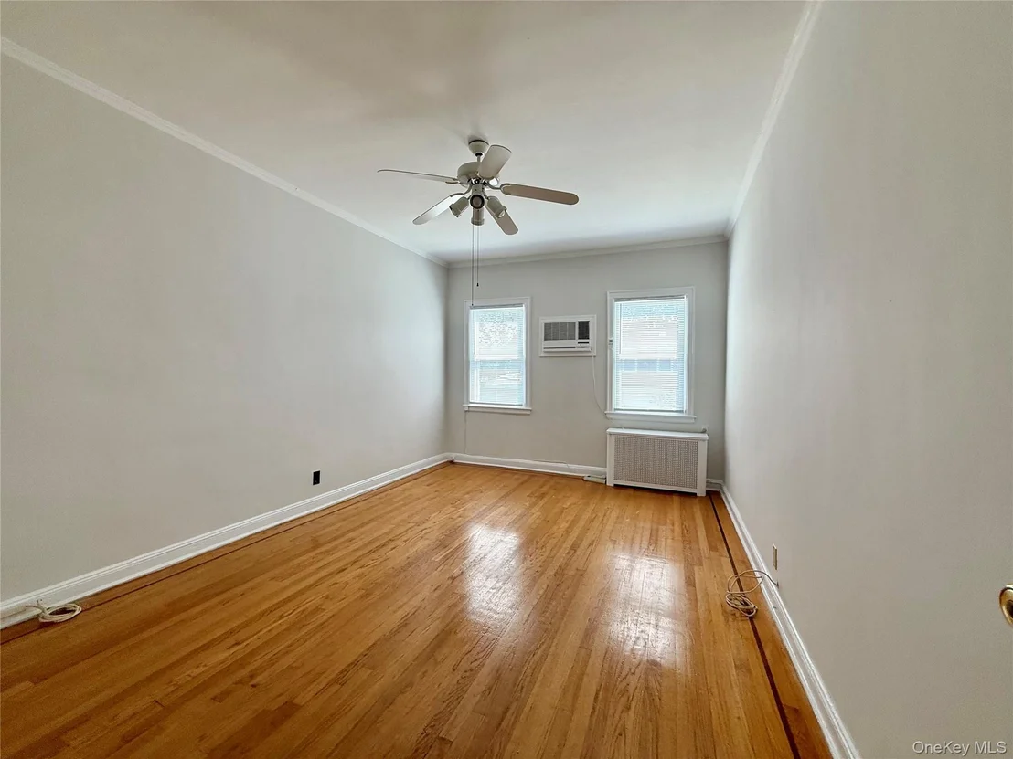 Photo of 5962 69th Lane