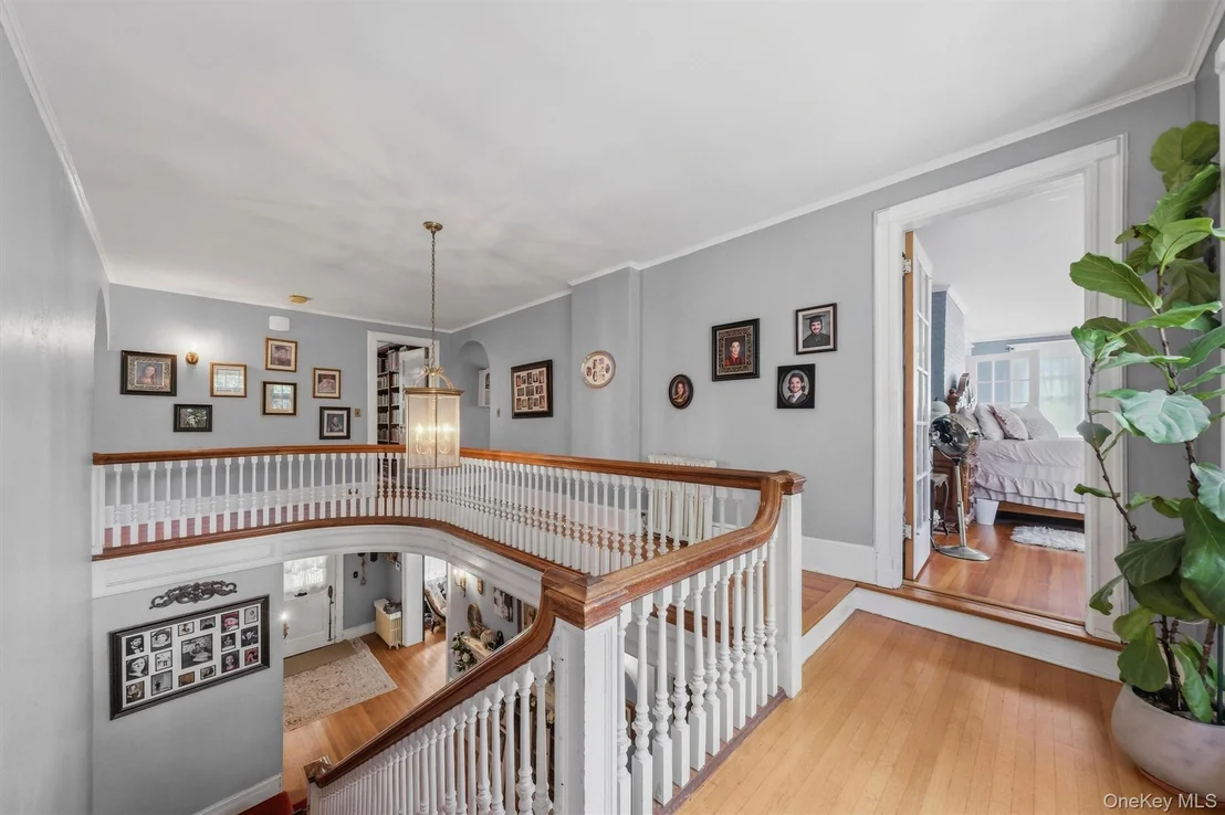 Photo of 83 Hooker Avenue