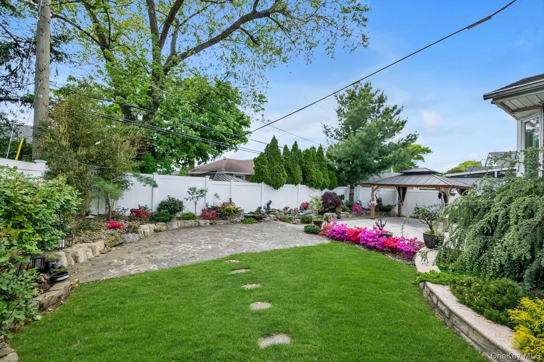Photo of 98 Belmont Circle