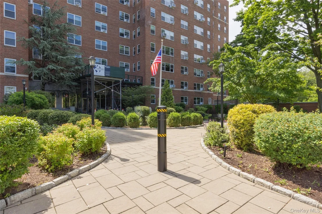 Photo of Unit 6D at 900 Palmer Road