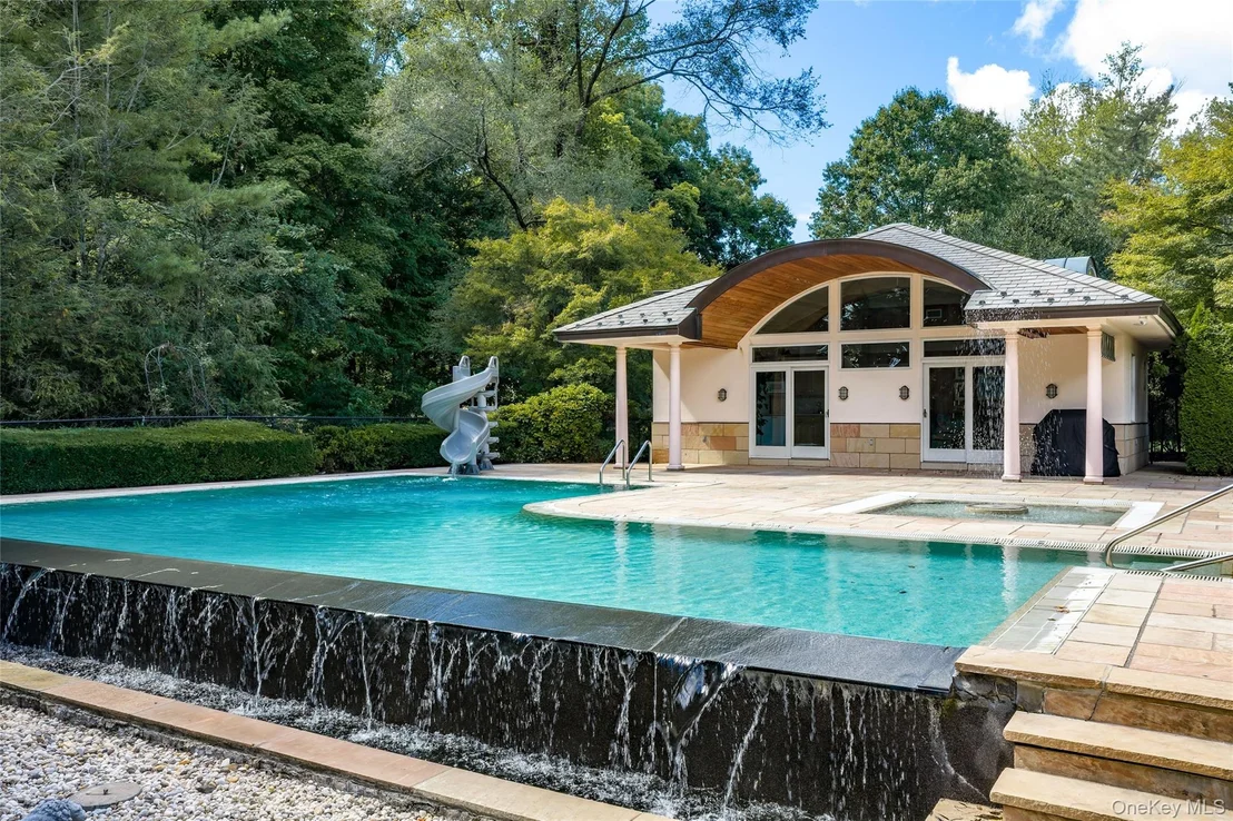 Photo of 7 Rockledge Road