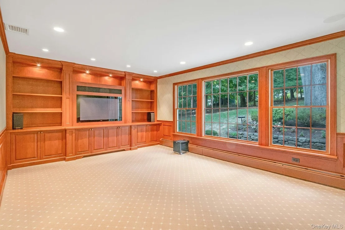 Photo of 409 Central Drive