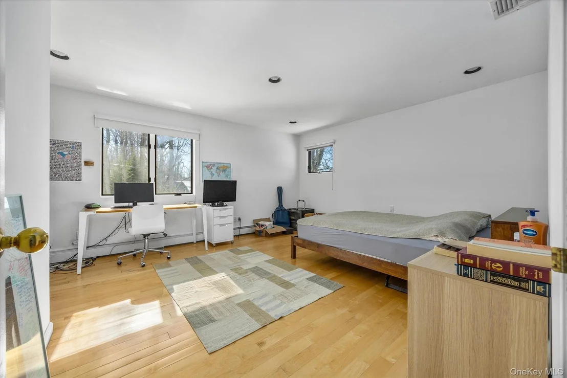 Photo of 20 Henhawk Road