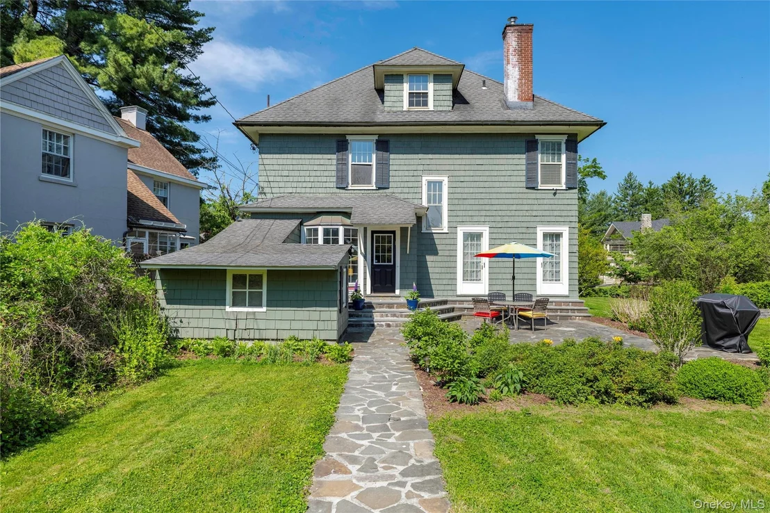 Photo of 21 Barnard Avenue