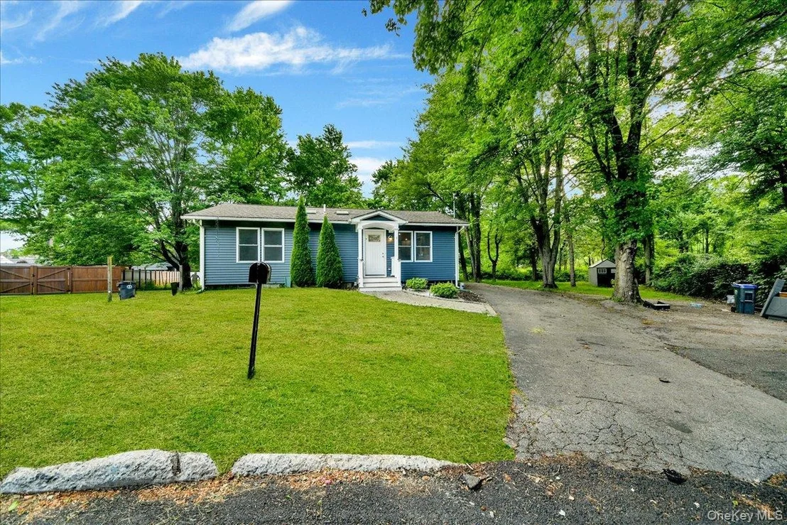 Photo of 9 Hillside Close