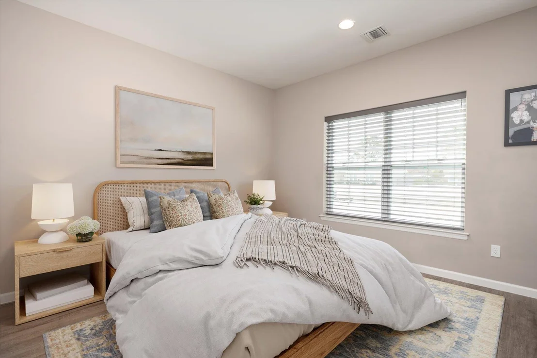 Photo of 15 Pondview Circle