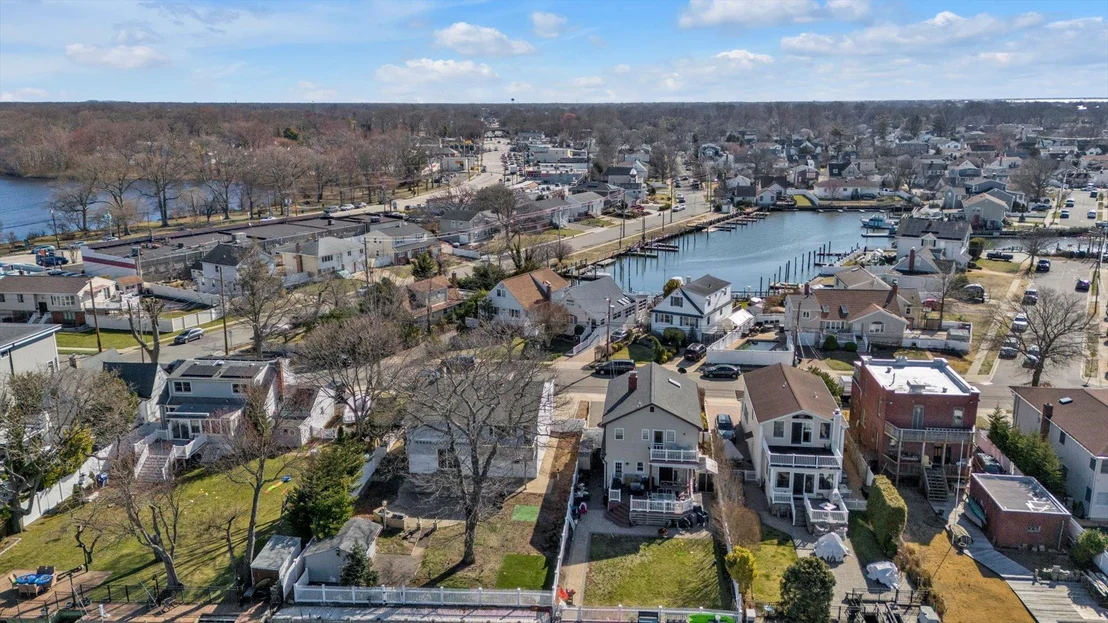 Photo of 16 Beverly Road