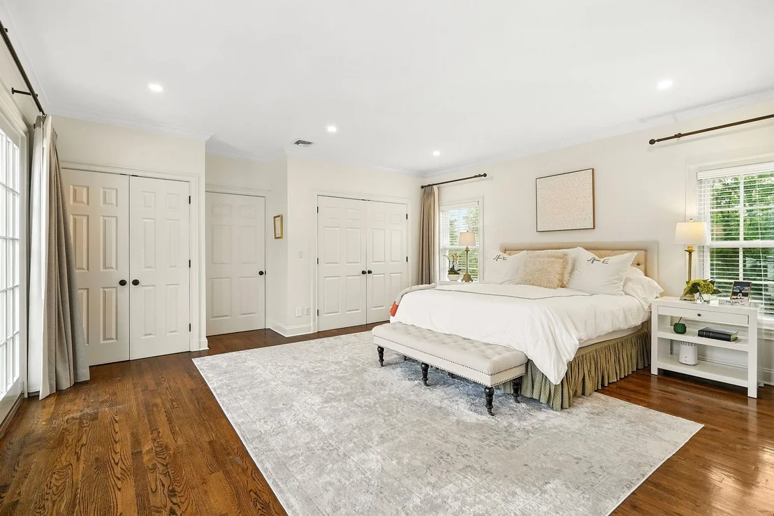 Photo of 25 Summit Avenue