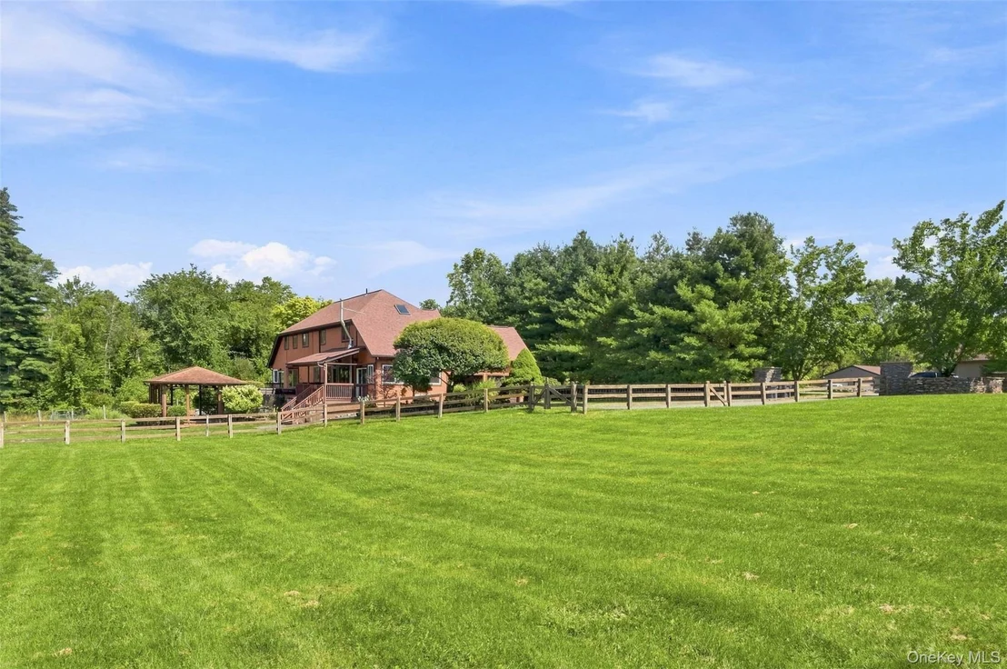 Photo of 289 Pine Grove Road