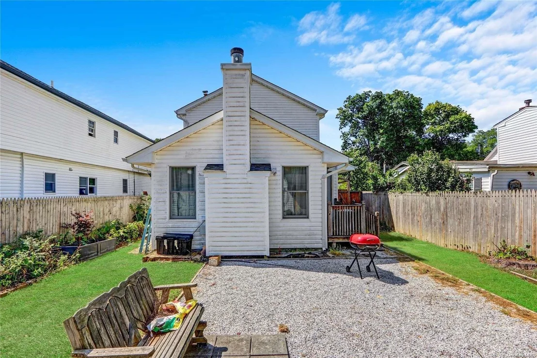 Photo of 103 Lynbrook Drive