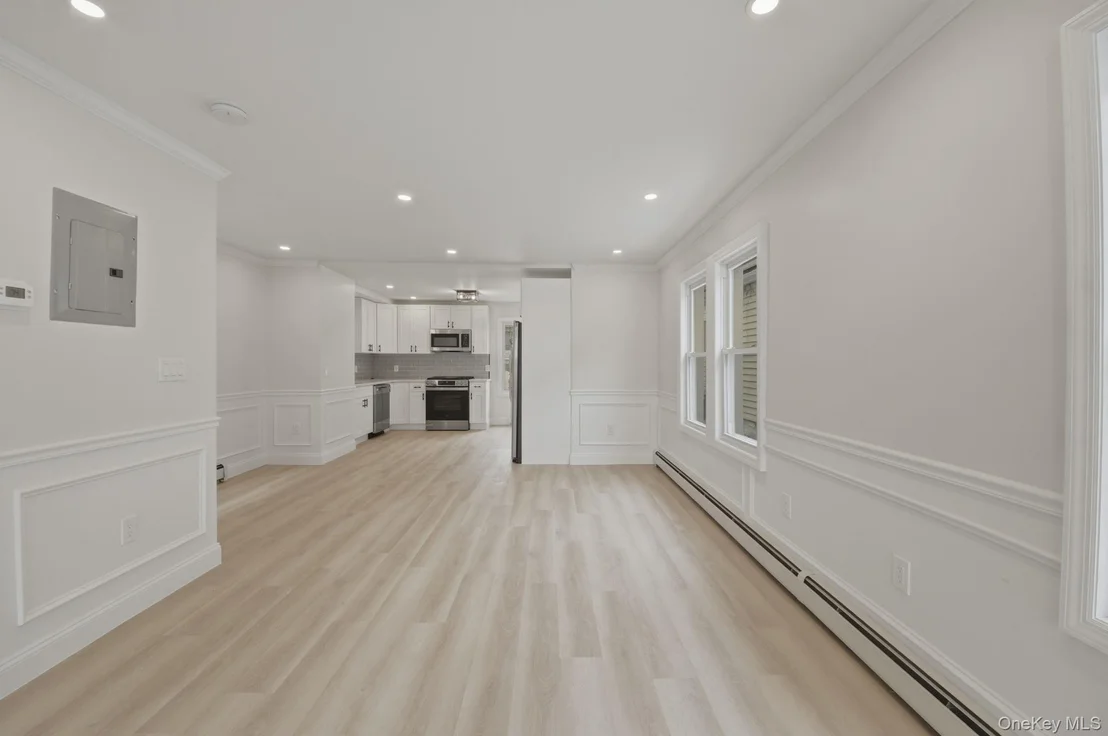 Photo of 424 Thieriot Avenue