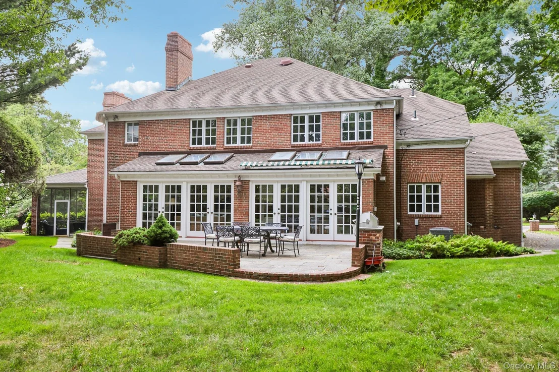 Photo of 90 Greenhaven Road