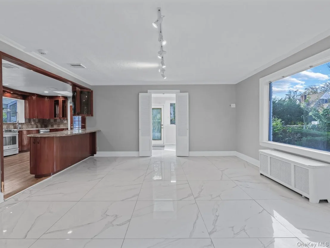 Photo of 14 Nirvana Avenue
