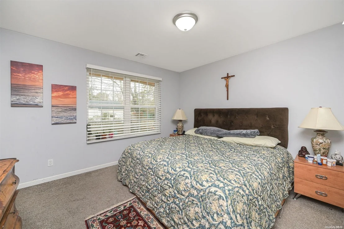 Photo of 182 Lynbrook Drive