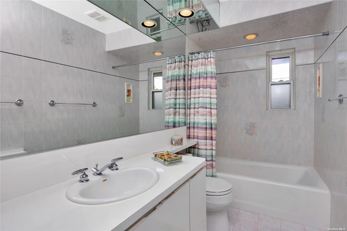 Photo of 25 Redwood Drive