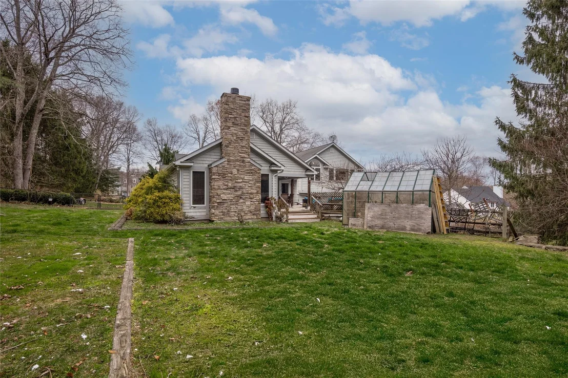 Photo of 14 Hilltop Road