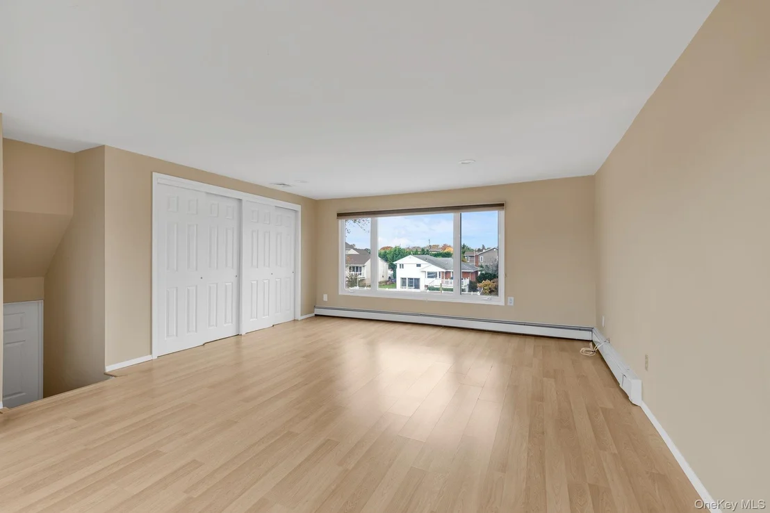 Photo of 2884 Bay Drive