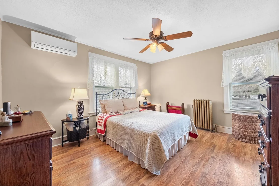 Photo of 187 Willow Avenue