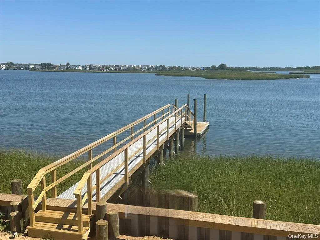 Photo of 3505 Bay Front Drive